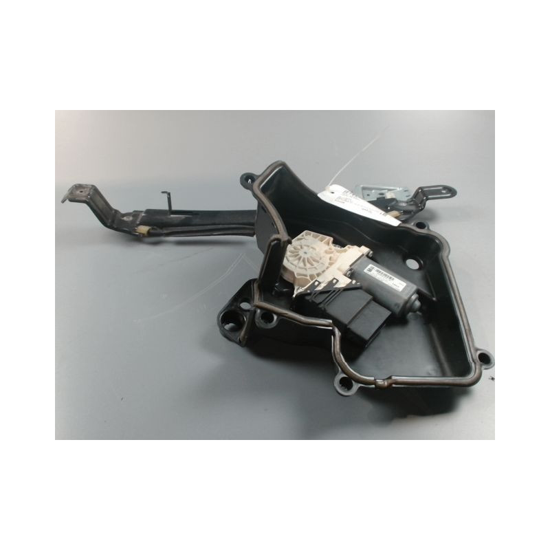 MECANISME+MOTEUR LEVE-GLACE ARRIERE GAUCHE SEAT LEON 2009-