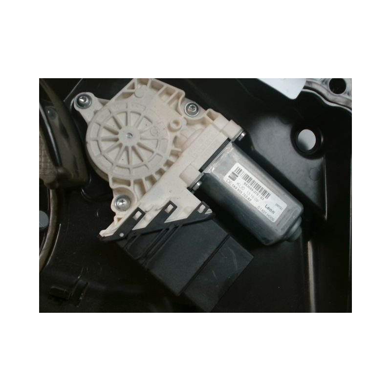 MECANISME+MOTEUR LEVE-GLACE ARRIERE GAUCHE SEAT LEON 2009-
