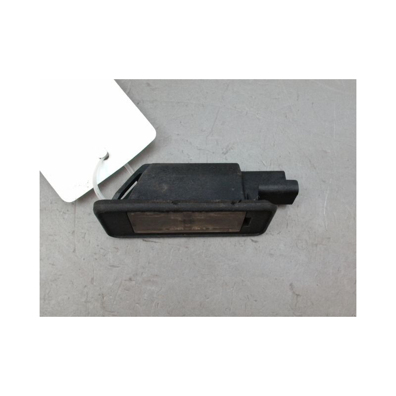 ECLAIREUR PLAQUE DE POLICE PEUGEOT 208 Phase 1 2012-...