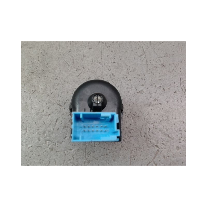 COMMANDE RETROVISSEUR EXTERIEUR ELECTRIQUE PEUGEOT 1007 2005-2010