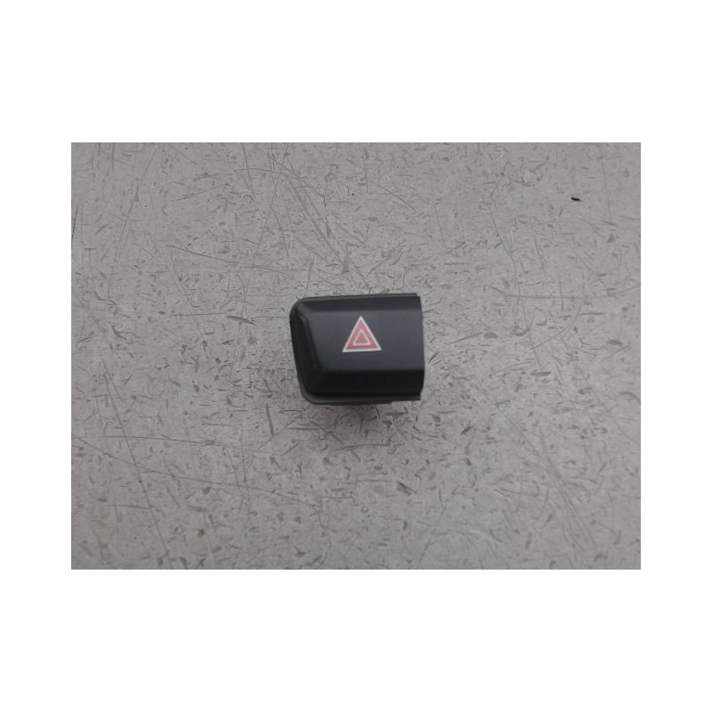 BOUTON DE WARNING PEUGEOT 208