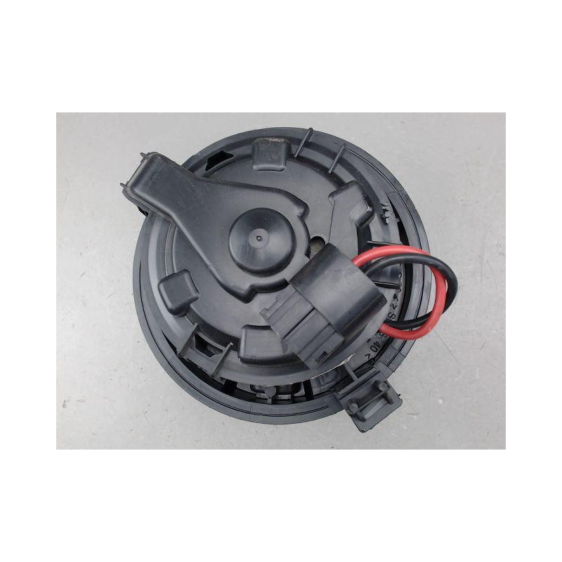 MOTEUR VENTILATEUR CHAUFFAGE PEUGEOT 208