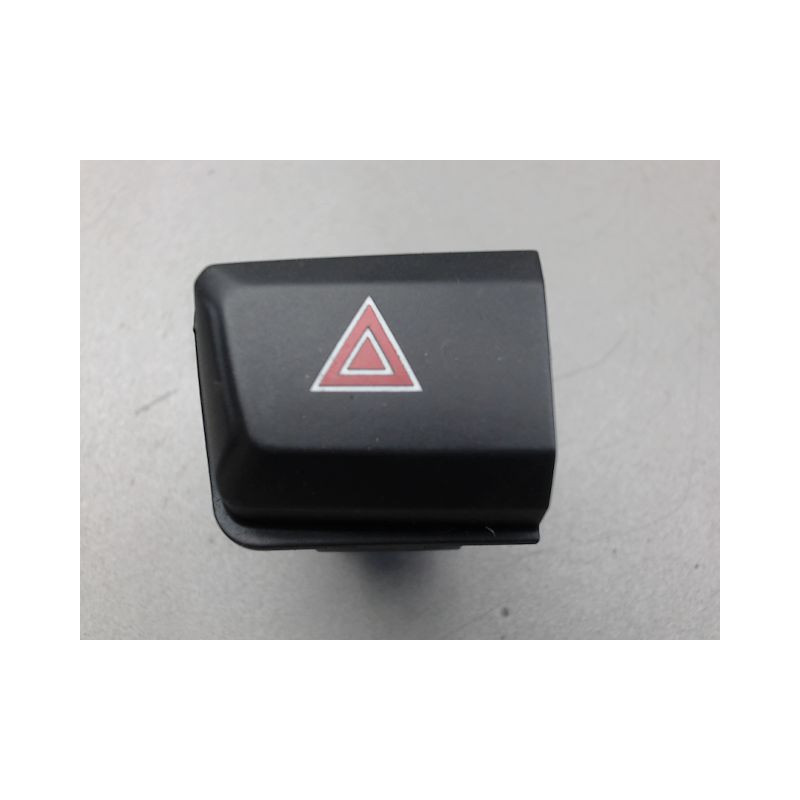 BOUTON DE WARNING PEUGEOT 208