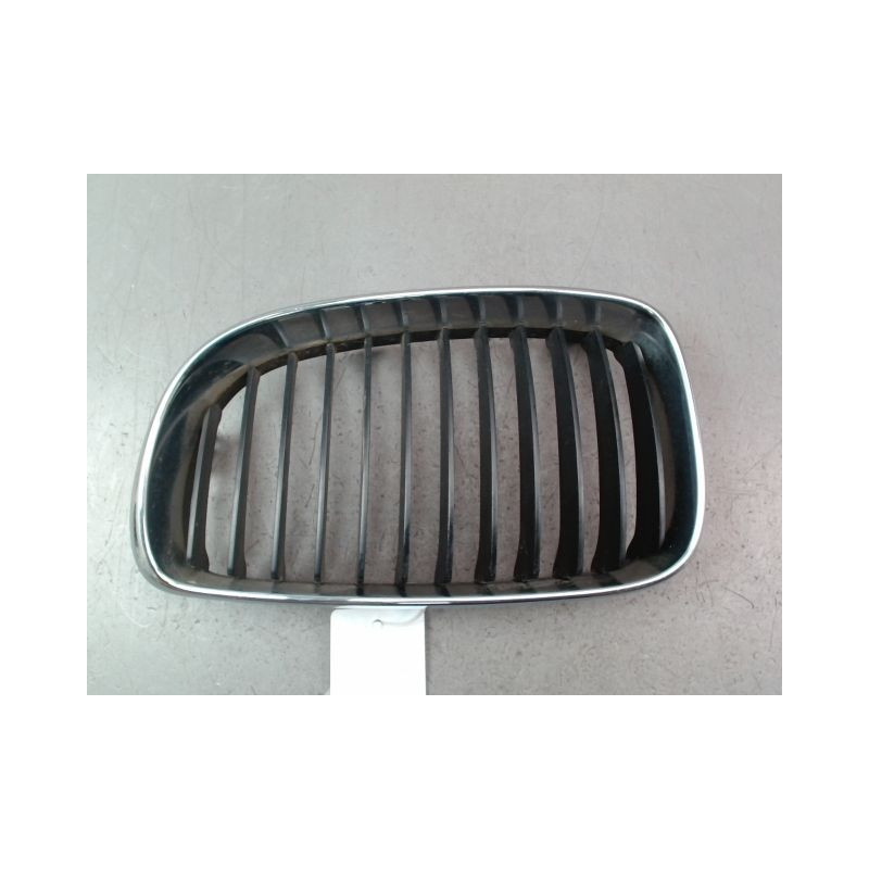 GRILLE CALANDRE GAUCHE BMW SERIE 1 I Phase 2 (E87) 2007-2011
