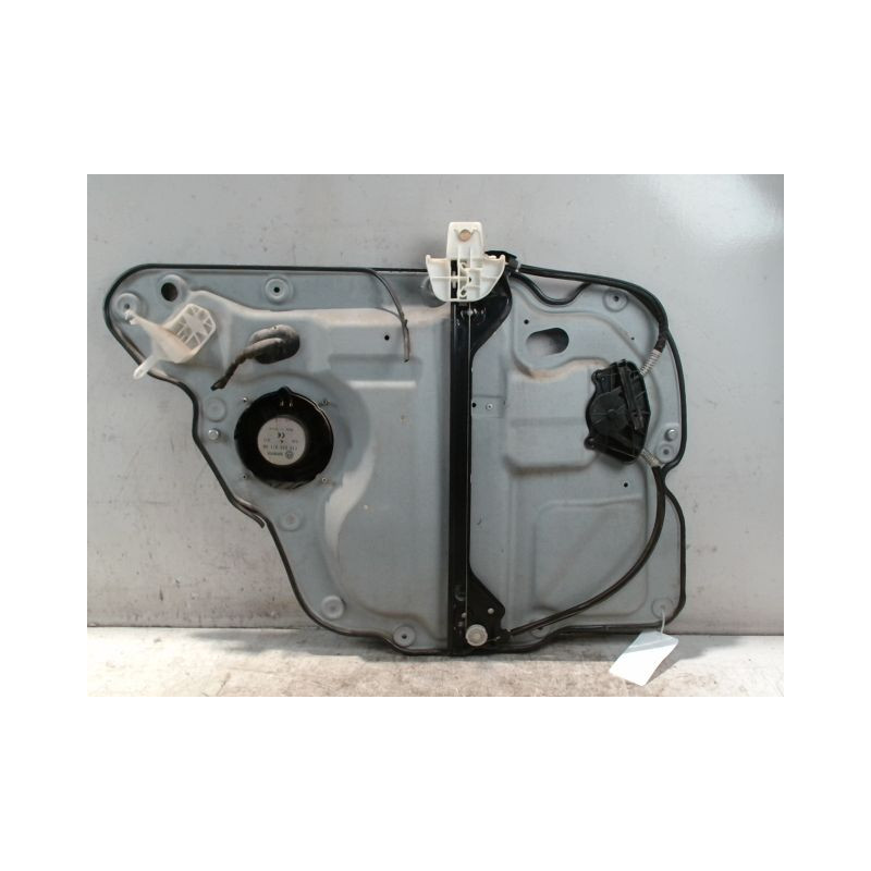 MECANISME+MOTEUR LEVE-GLACE ARRIERE DROIT VOLKSWAGEN TOURAN 07-