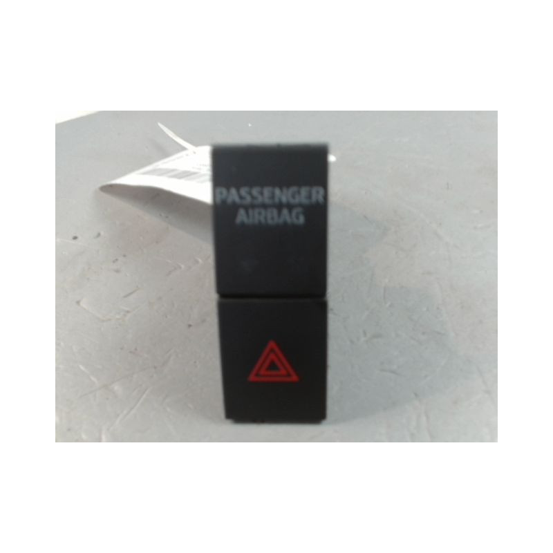 BOUTON DE WARNING SKODA OCTAVIA 2008-