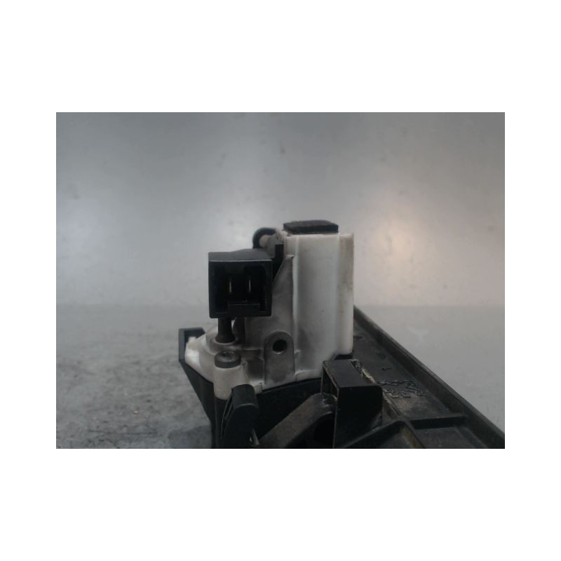 POIGNEE EXTERIEURE HAYON PEUGEOT 206