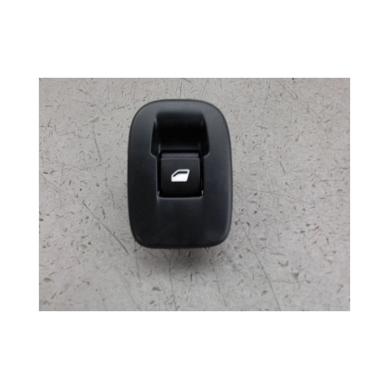 COMMANDE LEVE-GLACE PORTE ARD PEUGEOT 2008