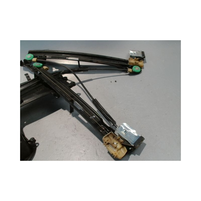 MECANISME+MOTEUR LEVE-GLACE AVANT DROIT SEAT LEON 2009-