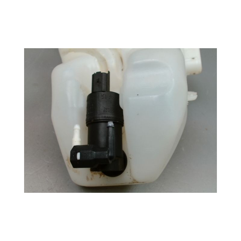 RESERVOIR LAVE-GLACE AVANT PEUGEOT 2008 Phase 1 2013-...