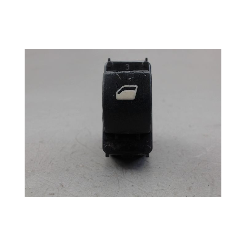 COMMANDE LEVE-GLACE PORTE AVD PEUGEOT PARTNER