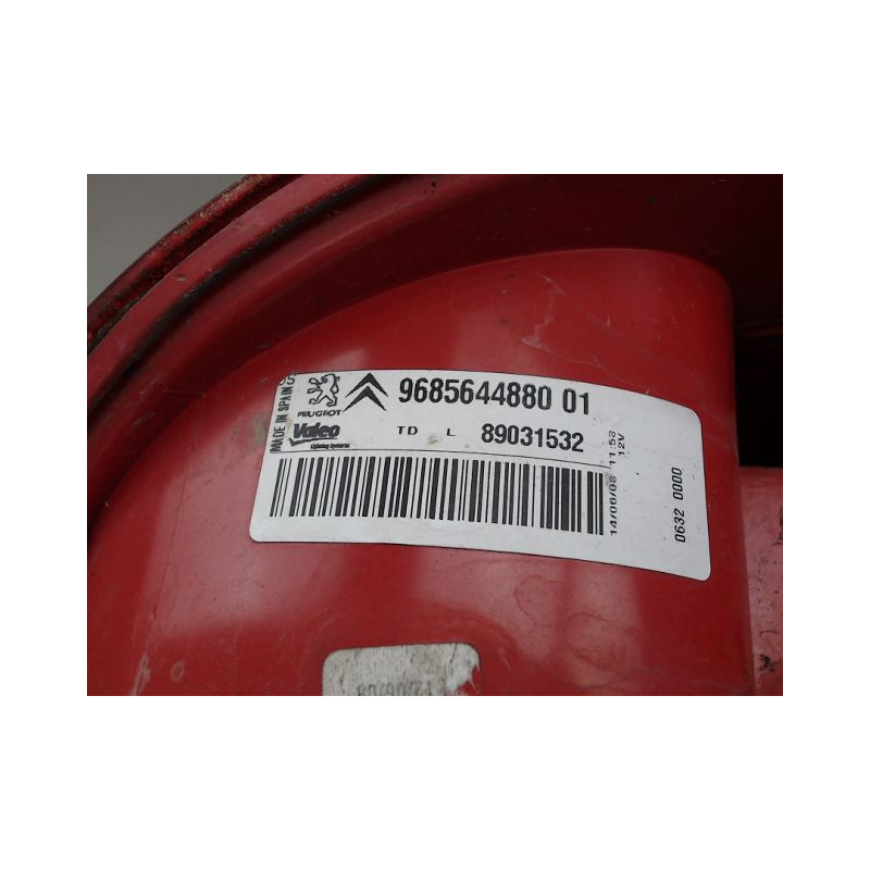 FEU ARRIERE GAUCHE  PEUGEOT 1007