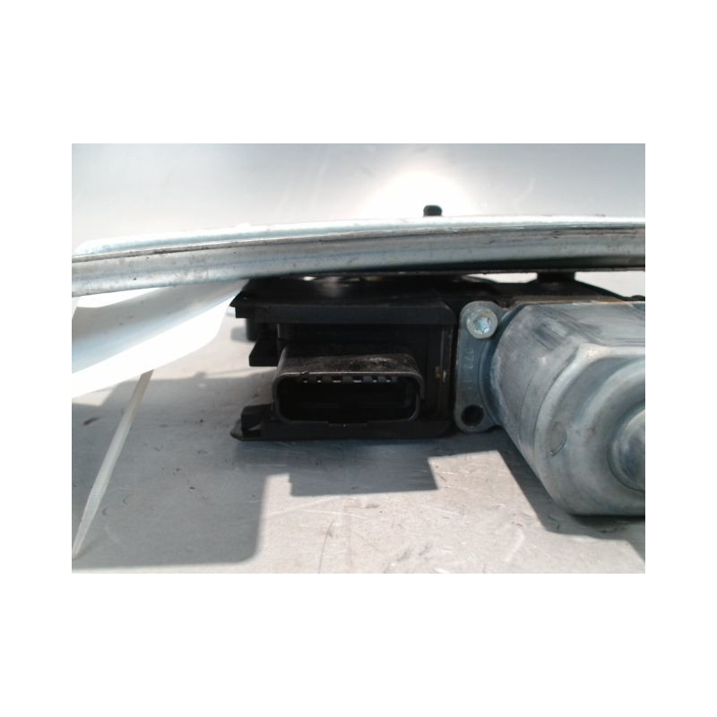MECANISME+MOTEUR LEVE-GLACE AVANT GAUCHE PEUGEOT 2008