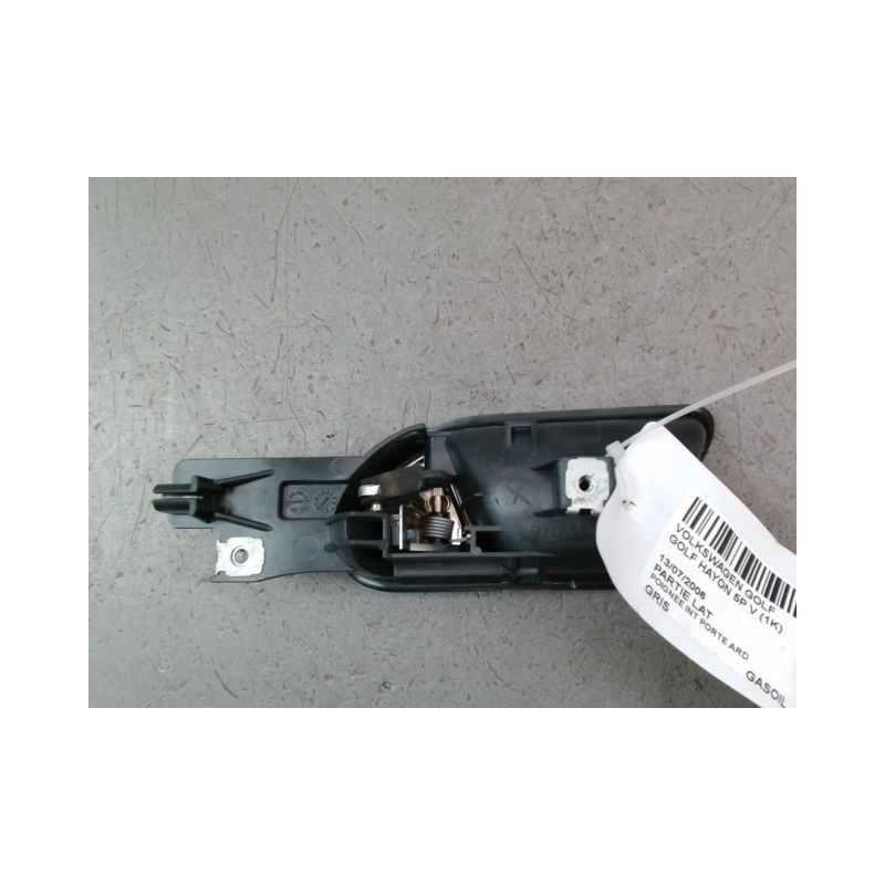 POIGNEE INTERIEURE PORTE ARRIERE DROIT VOLKSWAGEN GOLF V (1K) 2003-2008