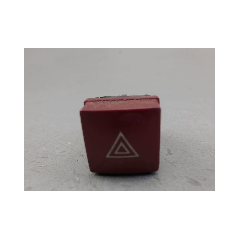 BOUTON DE WARNING PEUGEOT 207