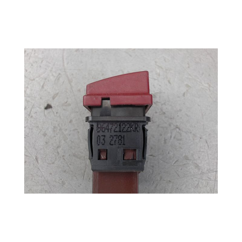 BOUTON DE WARNING PEUGEOT 207