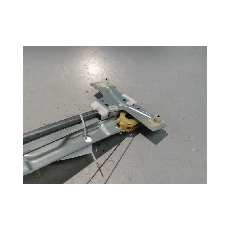 MECANISME+MOTEUR LEVE-GLACE AVANT DROIT PEUGEOT 207 5P