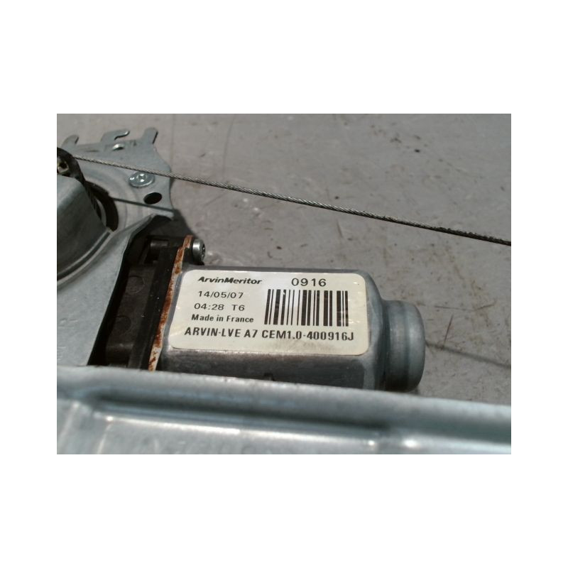 MECANISME+MOTEUR LEVE-GLACE AVANT DROIT PEUGEOT 207 5P