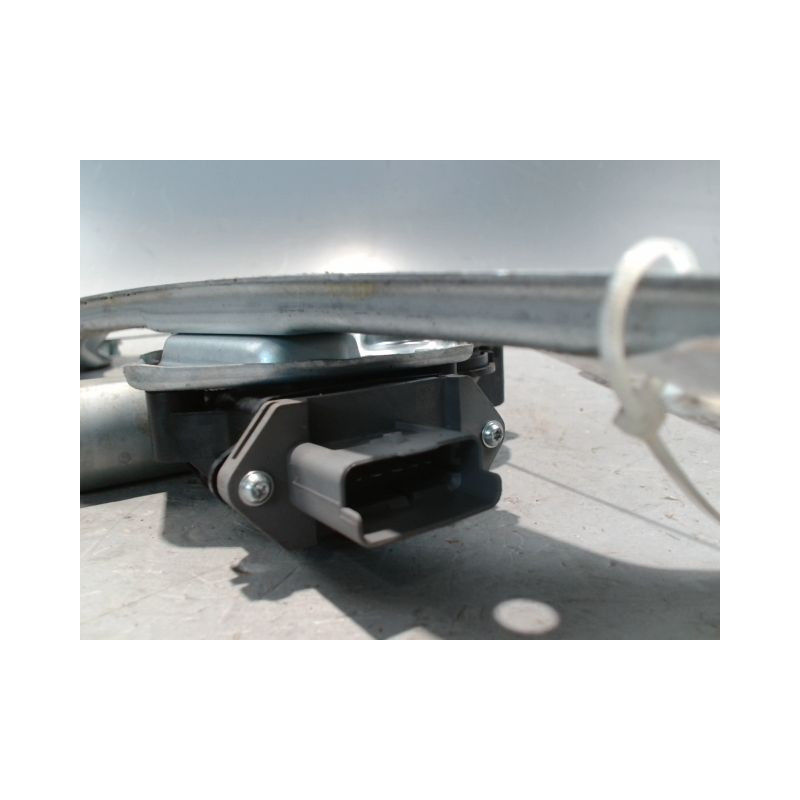 MECANISME+MOTEUR LEVE-GLACE ARRIERE DROIT PEUGEOT 3008 2009-