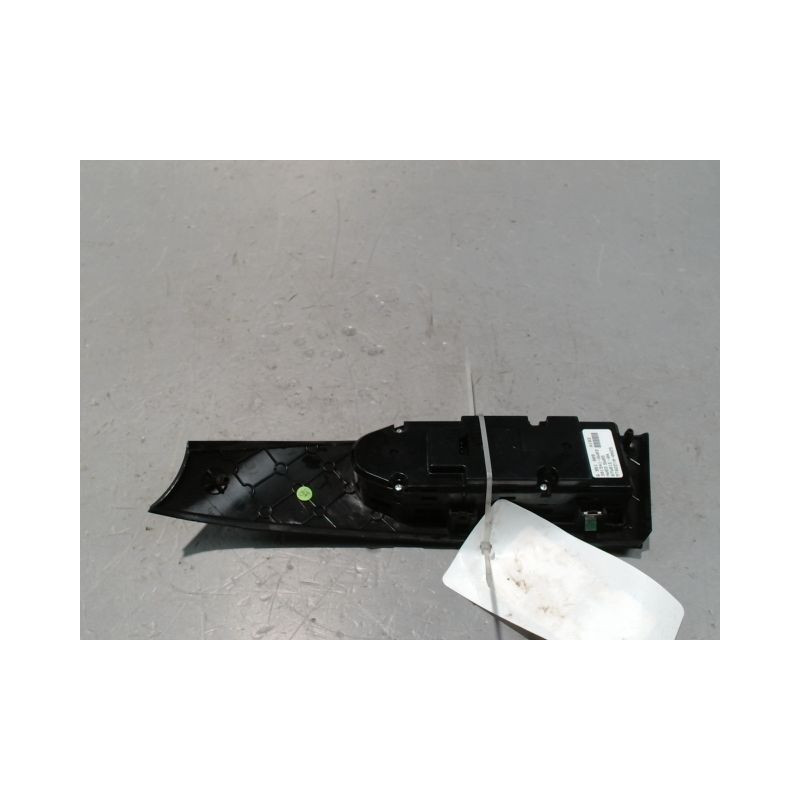 COMMANDE LEVE-GLACE PORTE AVG BMW SERIE 5 (E60) 2003-