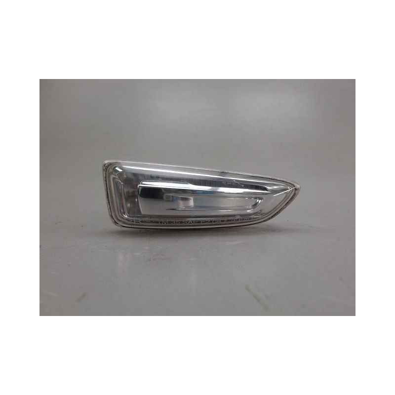 REPETITEUR AILE DROIT VAUXHALL ASTRA