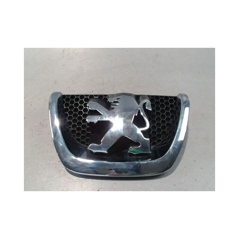 SIGLE CALANDRE PEUGEOT 207 5P