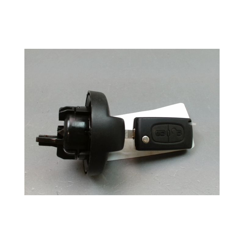 BOUCHON RESERVOIR A CARBURANT PEUGEOT 207 2006-2013