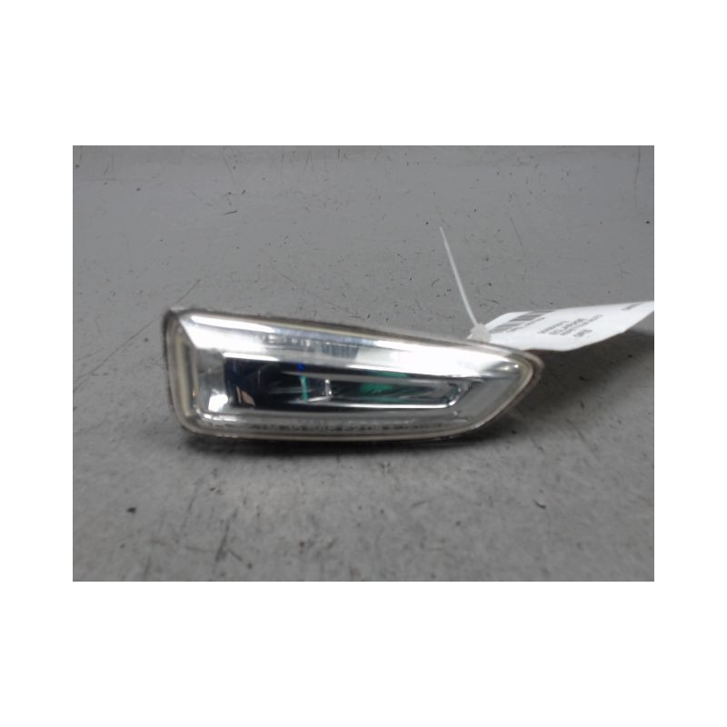 REPETITEUR AILE DROIT OPEL ASTRA
