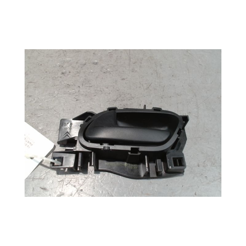 POIGNEE INTERIEURE PORTE AVANT GAUCHE PEUGEOT PARTNER FGT 2002-