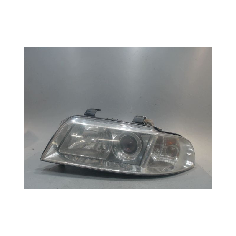 PHARE GAUCHE AUDI A4