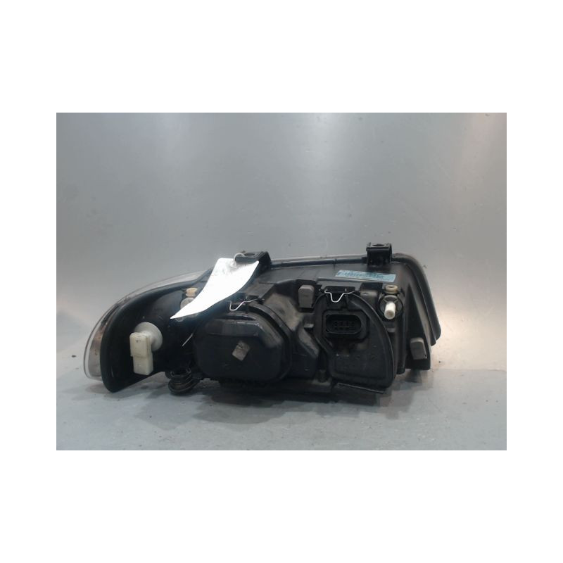 PHARE GAUCHE AUDI A4