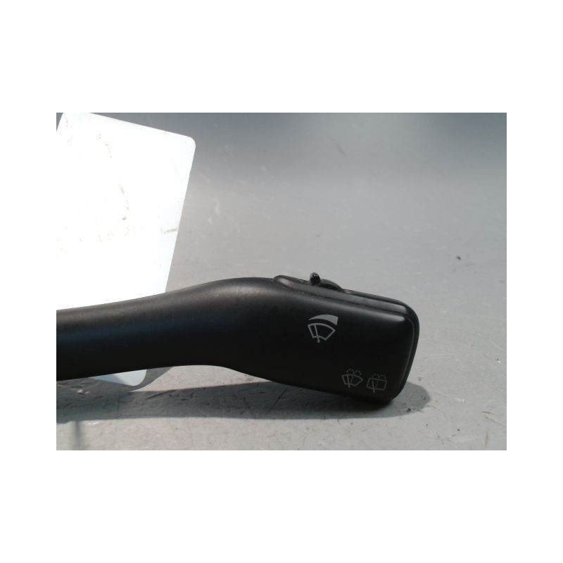 COMMANDE ESSUIE GLACE SKODA FABIA 2004-2007