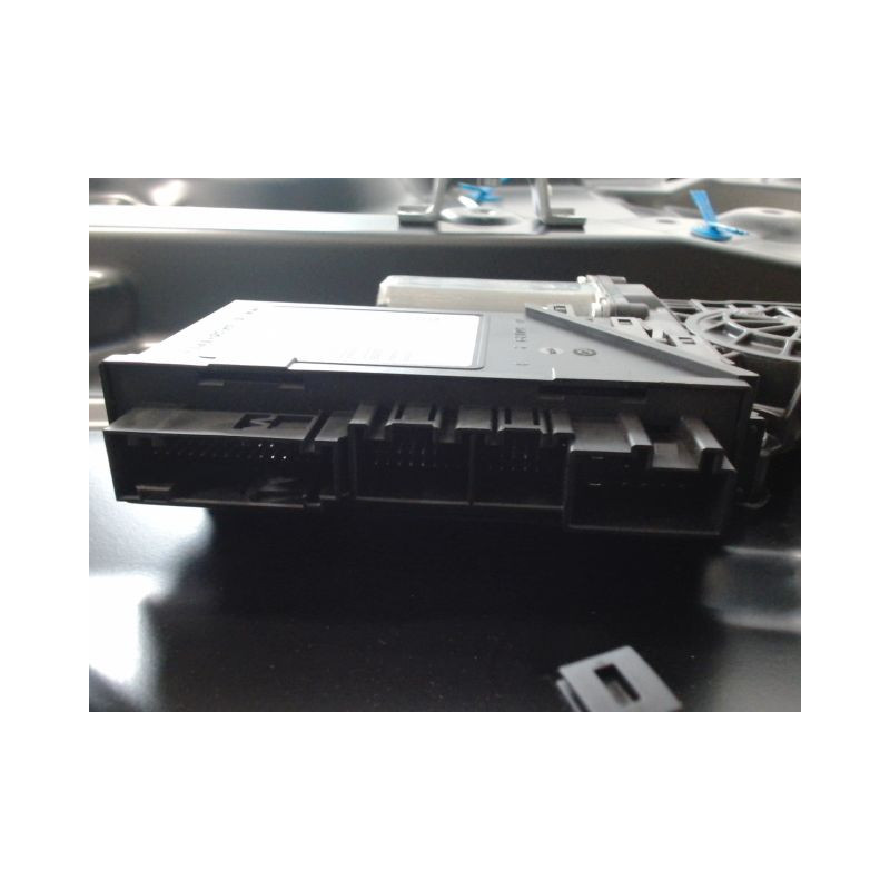 MECANISME+MOTEUR LEVE-GLACE AVANT DROIT VOLKSWAGEN TOUAREG