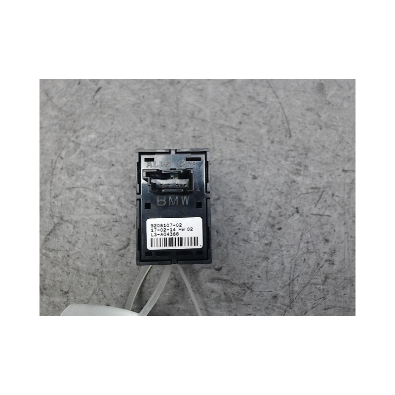COMMANDE LEVE-GLACE PORTE AVD B.M.W. SERIE 4