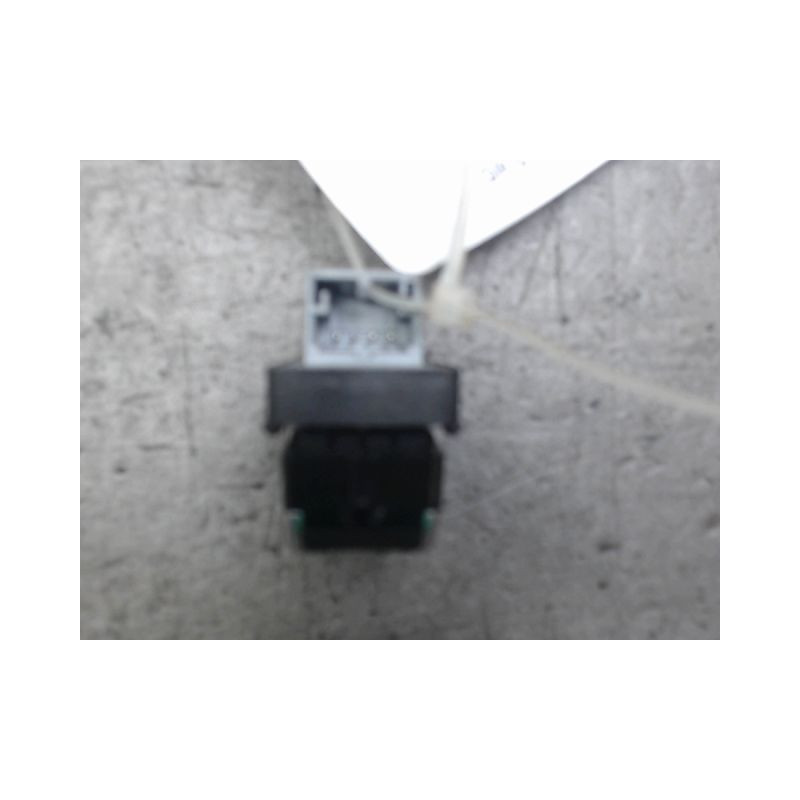 COMMANDE LEVE-GLACE PORTE ARG AUDI A6
