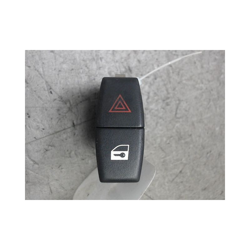 BOUTON DE WARNING B.M.W. SERIE 5
