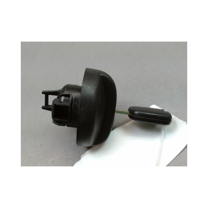 BOUCHON RESERVOIR A CARBURANT PEUGEOT 207 2006-2013