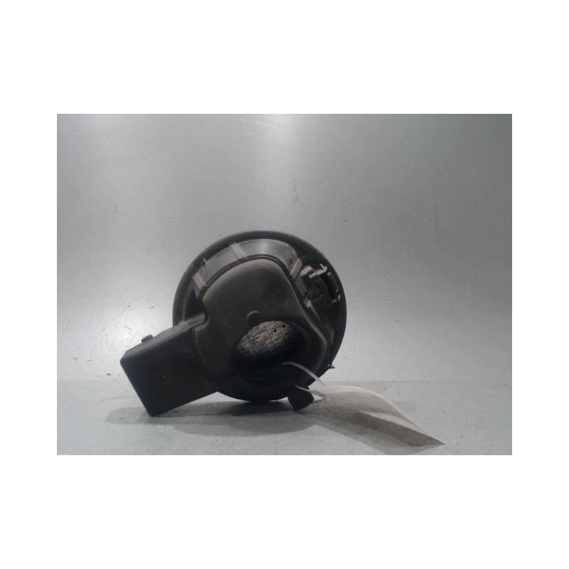 VOLET DE TRAPPE CARBURANT SKODA FABIA