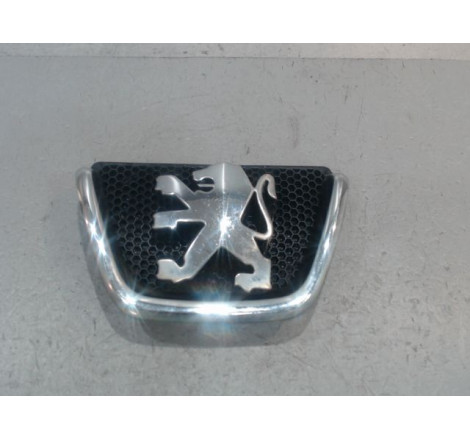 SIGLE CALANDRE