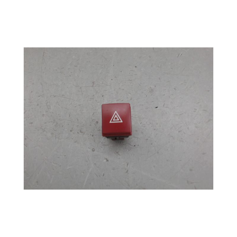 BOUTON DE WARNING PEUGEOT 207