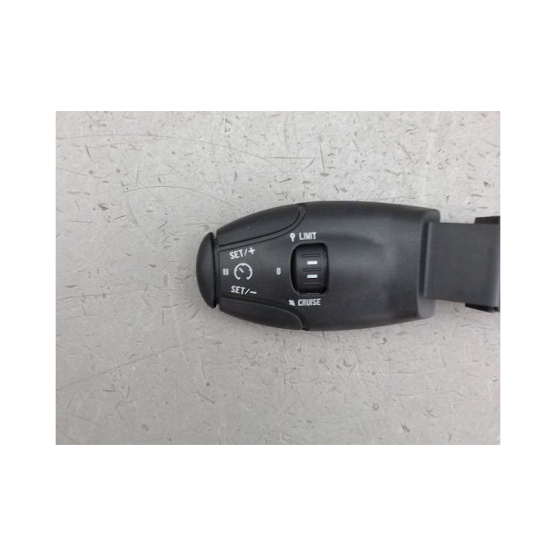 COMMANDE REGULATEUR/LIMITATEUR VITESSE PEUGEOT 5008