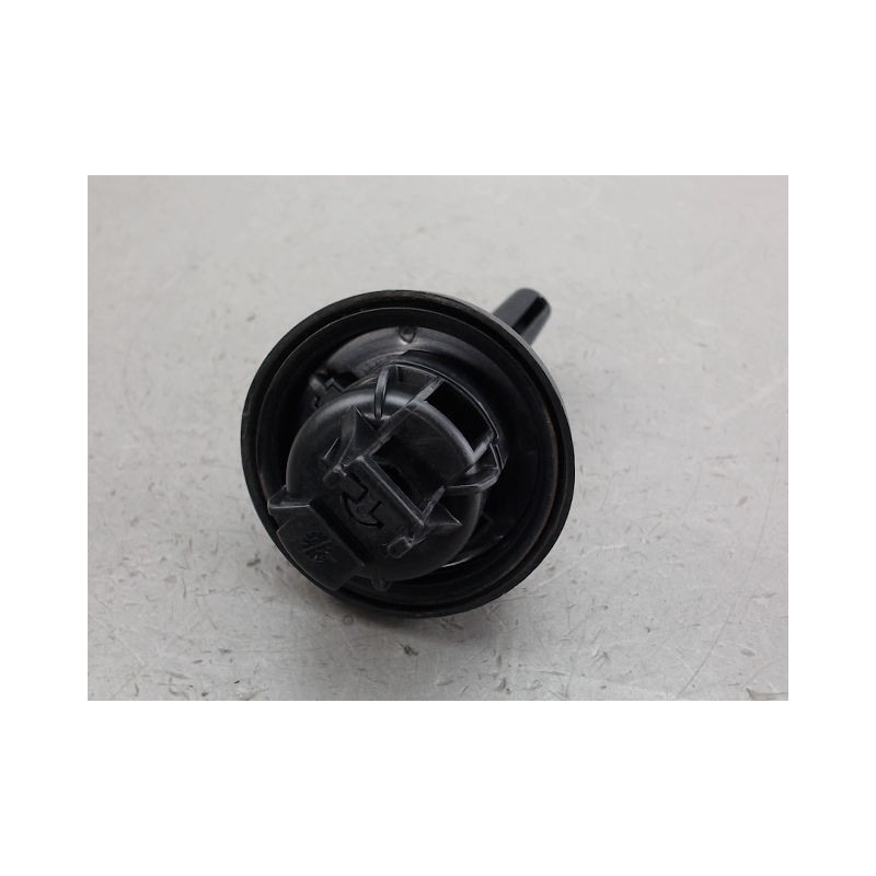 BOUCHON RESERVOIR A CARBURANT PEUGEOT 207