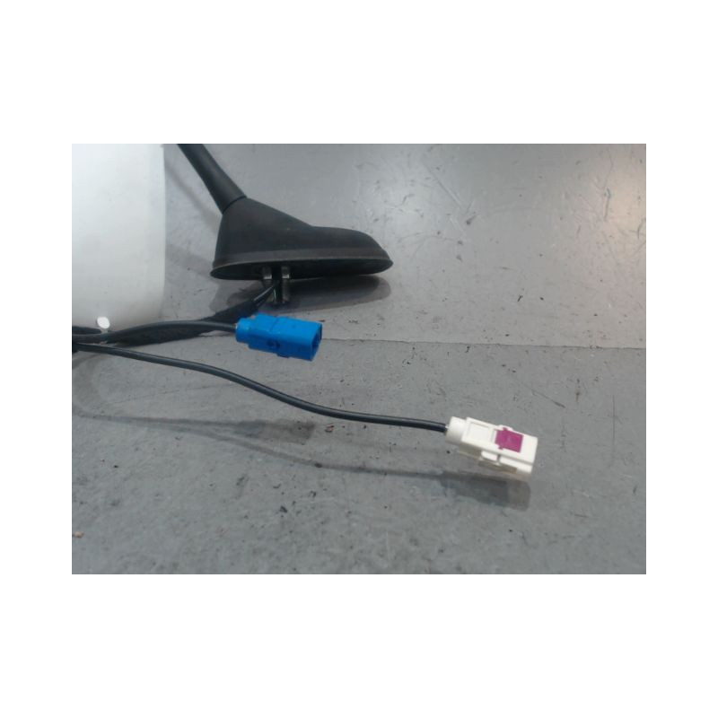 ANTENNE RADIO PEUGEOT 208
