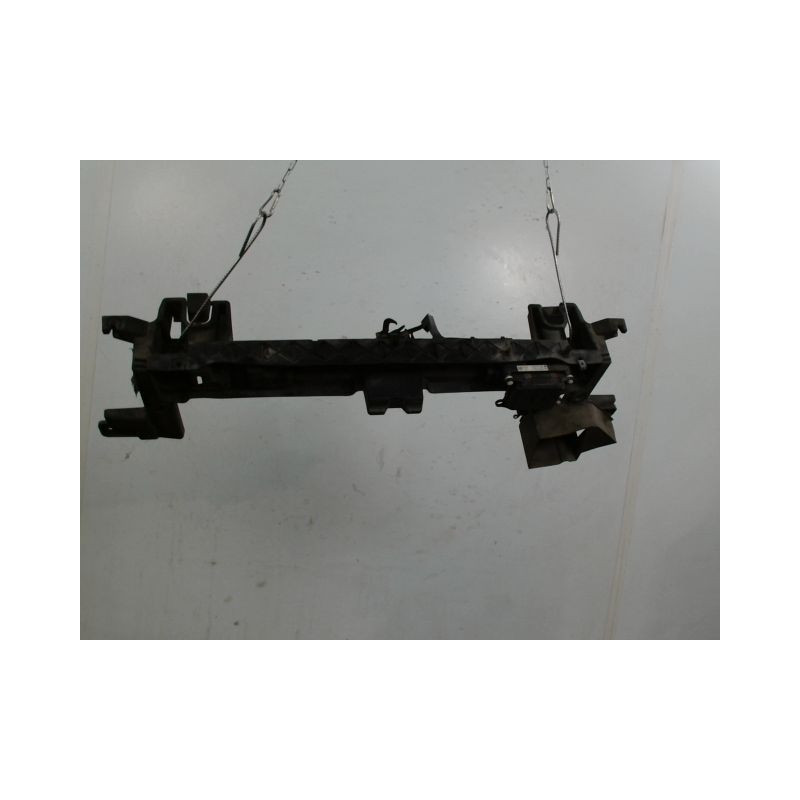 TRAVERSE SUPERIEURE ARMATURE AVANT PEUGEOT 5008