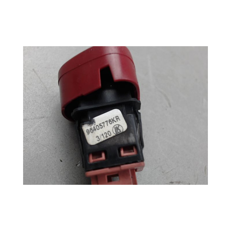 BOUTON DE WARNING CITROEN C3
