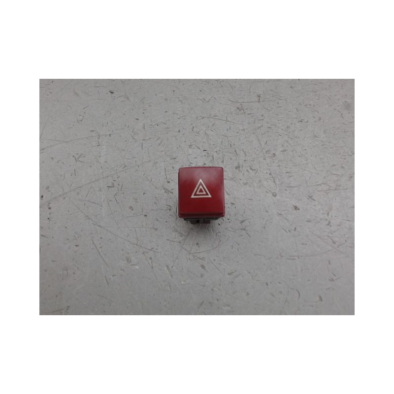 BOUTON DE WARNING PEUGEOT 207
