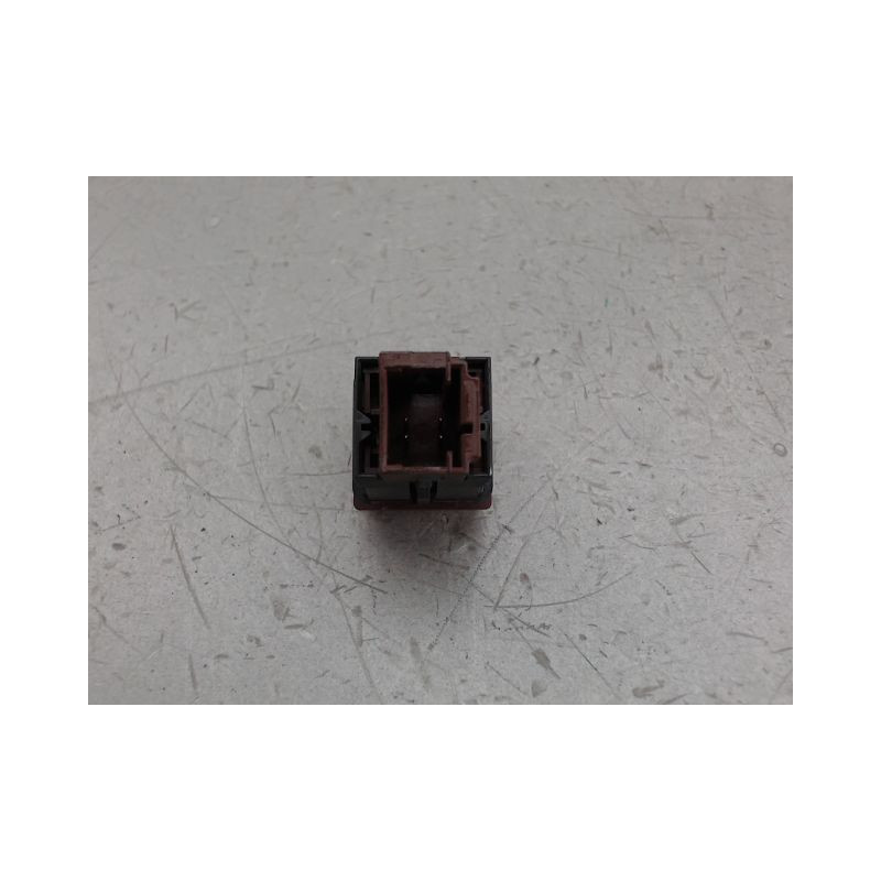 BOUTON DE WARNING PEUGEOT 207