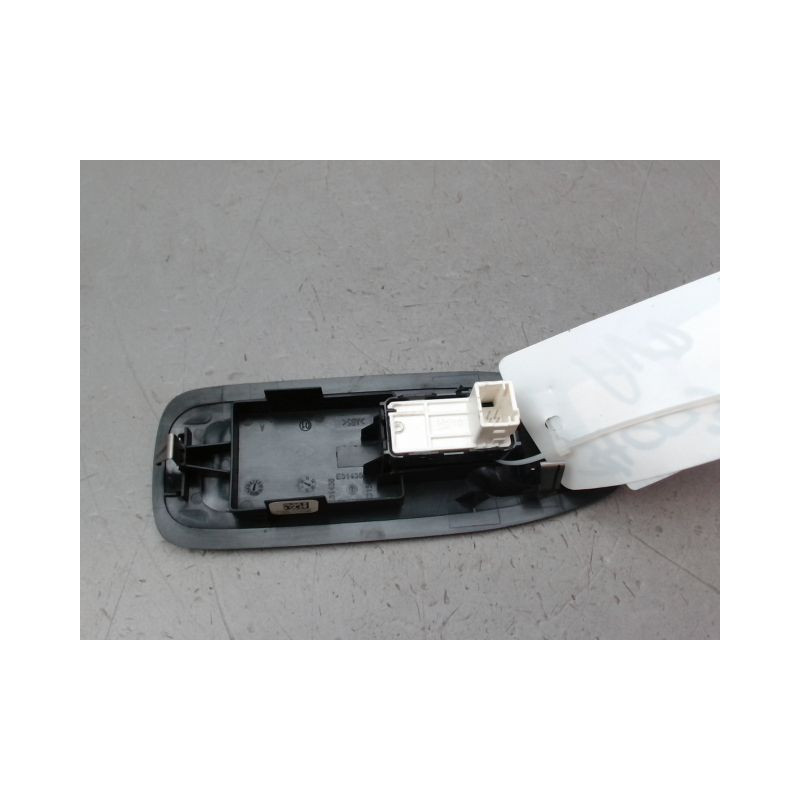 COMMANDE LEVE-GLACE PORTE AVD PEUGEOT 208 Phase 1 2012-...