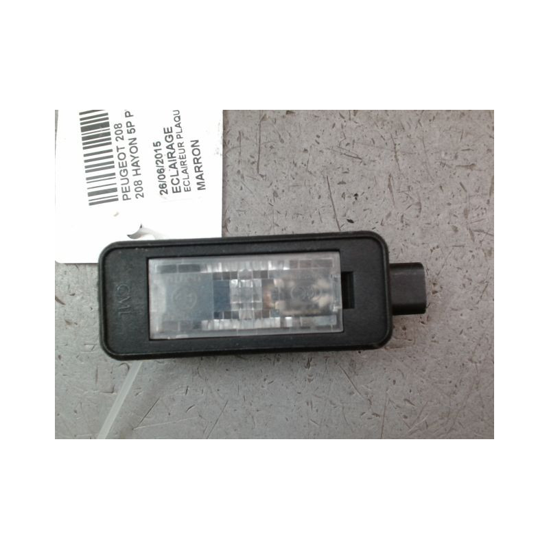 ECLAIREUR PLAQUE DE POLICE PEUGEOT 208 Phase 1 2012-...