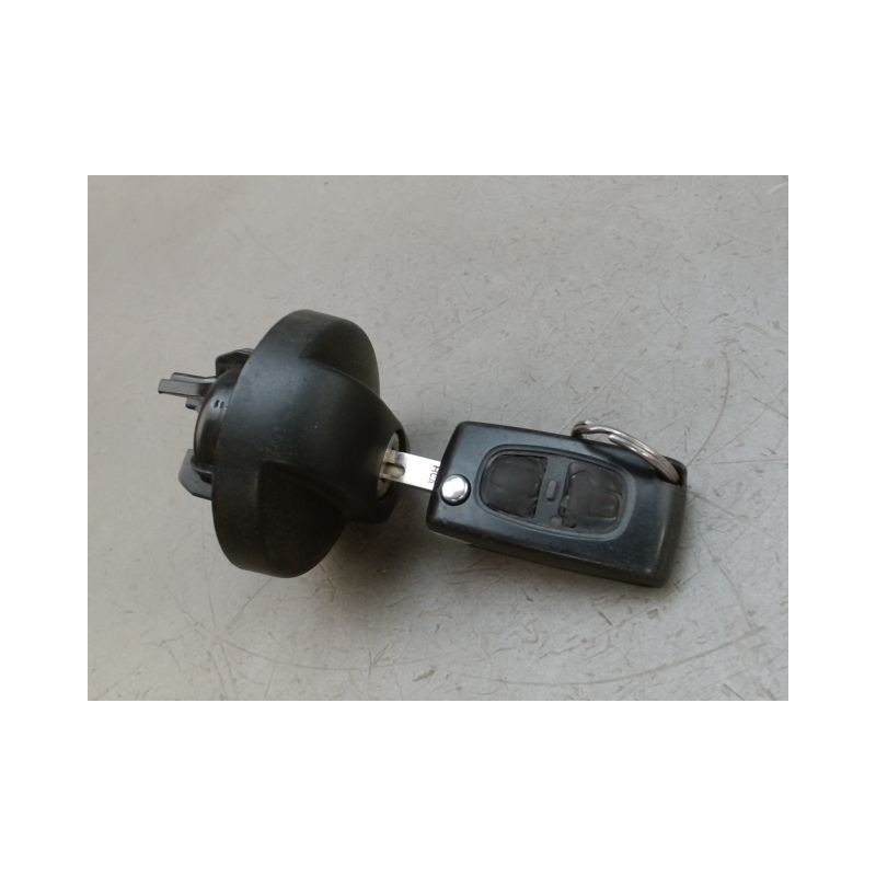 BOUCHON RESERVOIR A CARBURANT PEUGEOT 207